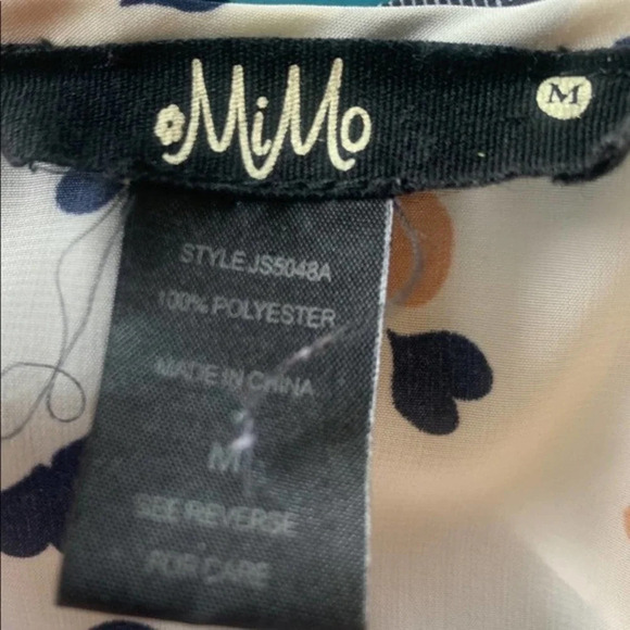 MIMO | Heart Print Henley Sleeveless Blouse Medium - Picture 6 of 6